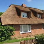 Дом отдыха Frisian House By The Sea