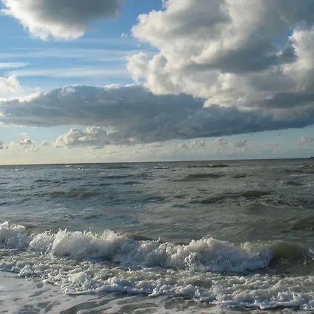 Frisian House By The Sea *